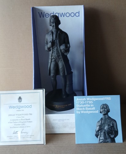 Wedgwood black basalt large - ,