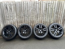 Land Rover Discovery 4 3