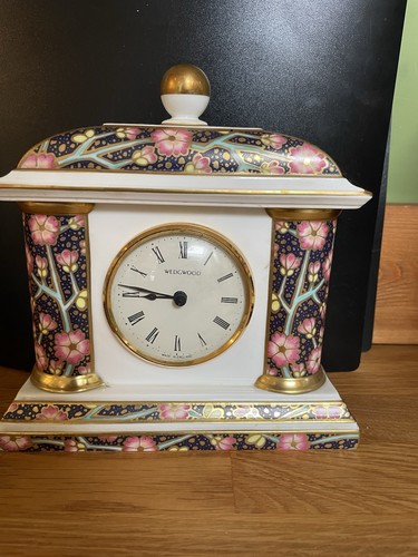 Wedgwood pilaster mantle - pilaster, clock