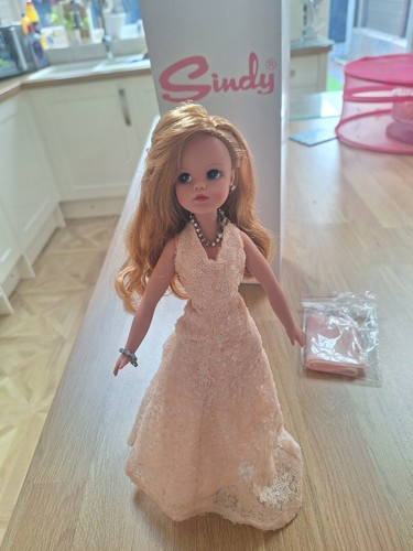 Sindy tonner the red - on,