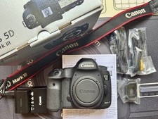 Very Nice Canon EOS 5d Mark III 22,3 Mp Digital DSLR Camera Boxed By Dealer