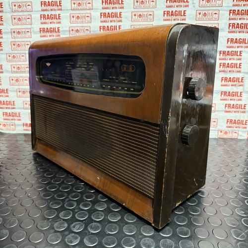 Vintage valve radio - kb,