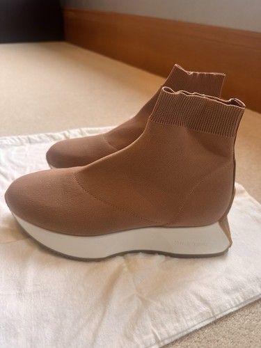 Russel and bromley - russel, 6