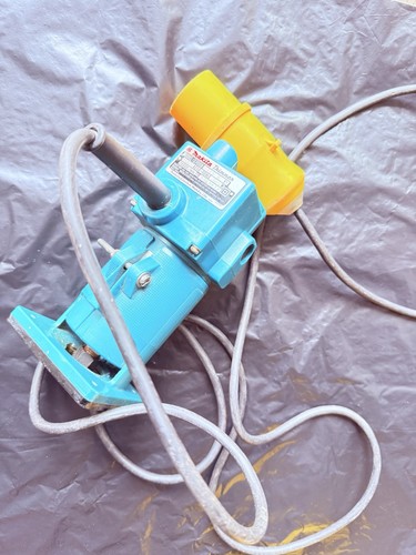 Makita 3700b 110v laminate - 110v,