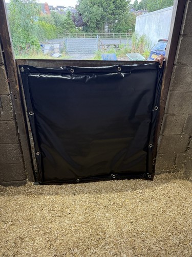 Double thickness black stable - thickness,