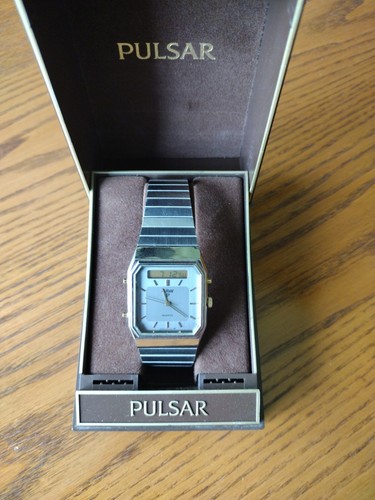 Rare vintage pulsar quartz - rare,