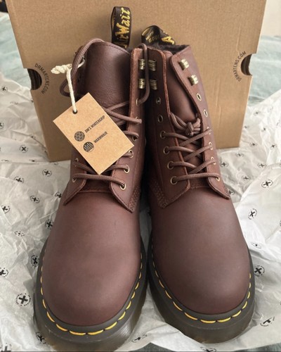 Woman martens size 6 - dr,