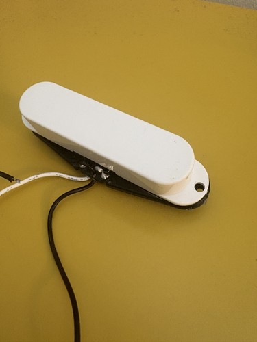 White fender squier bronco - white,