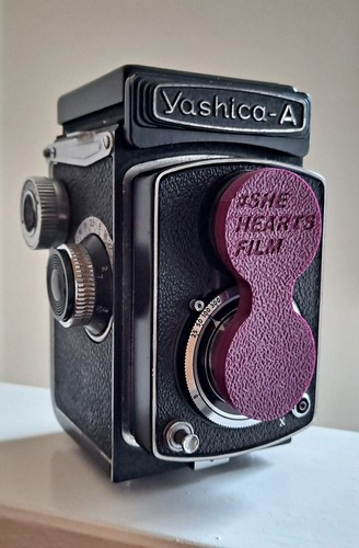 Yashica tlr flexible lens - a,
