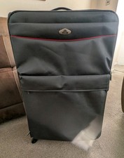 XL Extra Large Air Supreme Lightweight Suitcase 4 Wheels Never Been Used