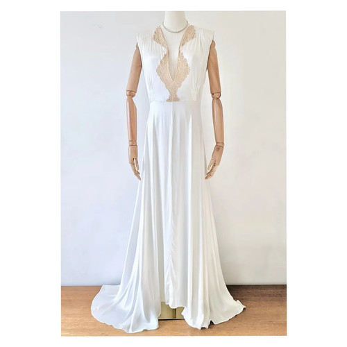 1930s white satin silky slip - 1930s,