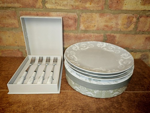Laura ashley josette uses - laura,