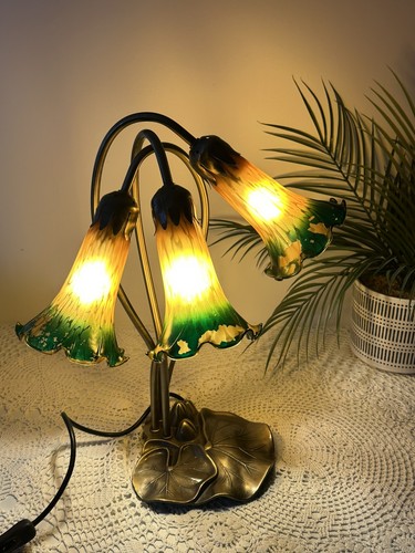 Lights lily pad - 3, tulip