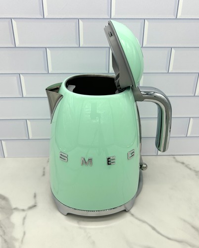Used smeg electric kettle - -,