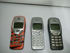 3x Nokia 3210 Mobile Phones