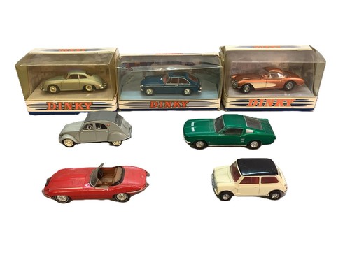 Dinky matchbox die cast - die,