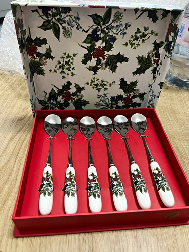 Portmeirion holly ivy set - &,