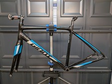 Giant Contend SL 2 Road Bike