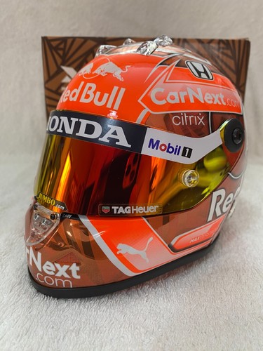 Scale helmet casque - 1/2,
