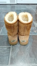 Chestnut UGG Australia Classic