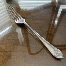 EPNS A1 Silver Plate Cutlery * Queens Pattern * Large Fork * 8 1/4 Inches (11D)