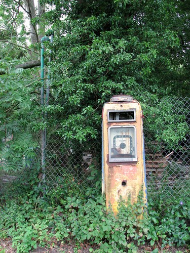 Photo petrol pump old - photo,