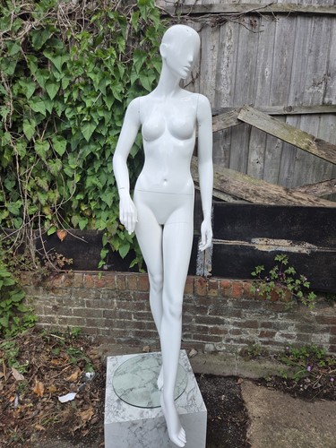 Full size female fibreglass - full,