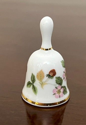 Wedgwood wild strawberry - wild,