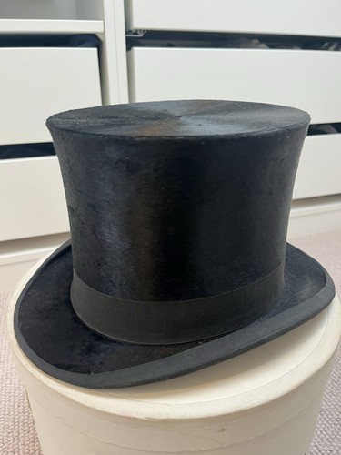 Vintage silk top hat - size, 57cm