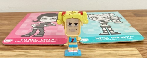 Pixel chix roomies figure - pixel, miss