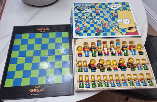The simpsons chess set - simpsons, 3-d