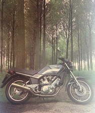YAMAHA XZ550 ORIGINAL 1982 ROAD TEST COVERING 4 PAGES + 2 PAGE ADVERT