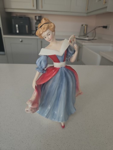 Royal doulton figurine amy - doulton,