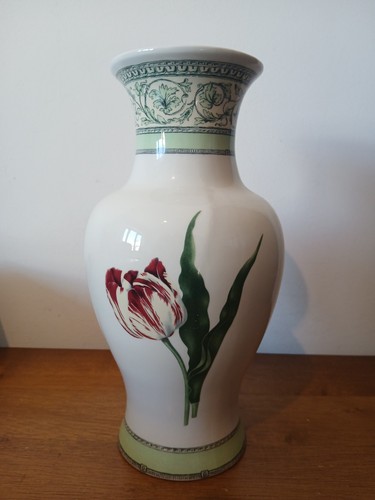 The royal horticultural - royal,