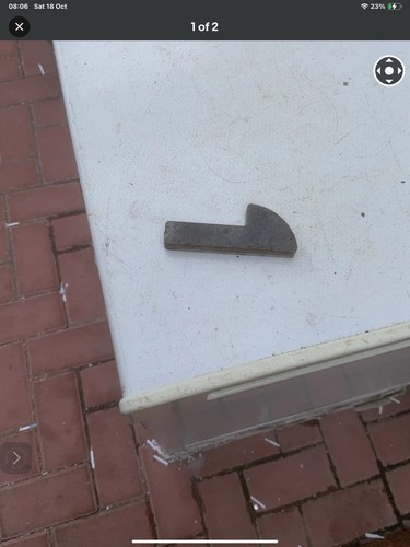 Weld gate post receiver - on,
