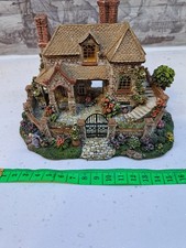 The Leonardo Collection Vintage Cottage