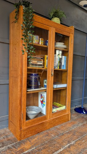 Antique cotswold school - antique, oak