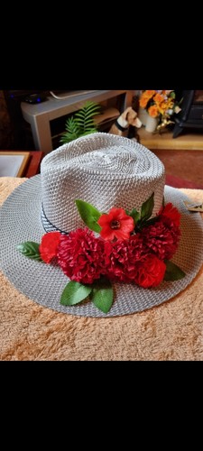 Wedding races ladies hats - races,
