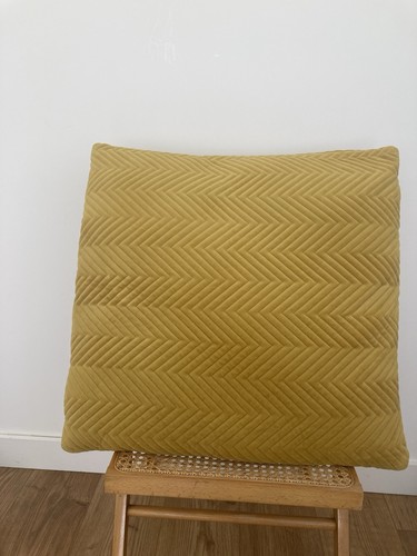 Futon company velvet - futon,