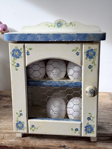 Vintage hand painted egg - hand,