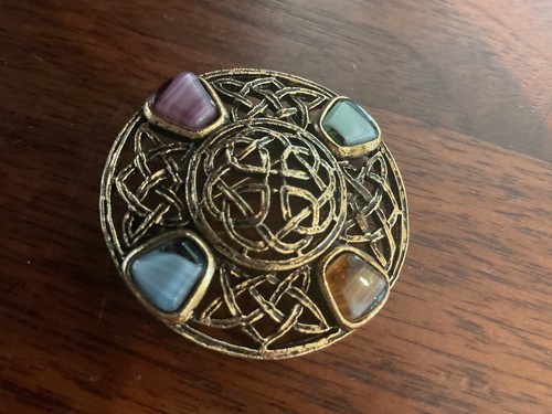Scottish gold tone brooch - scottish,