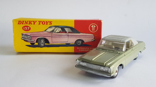 1960 dinky toys 137 - dinky, no.