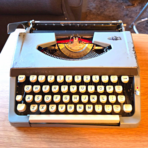 Vintage 1968 brother luxe - vintage,