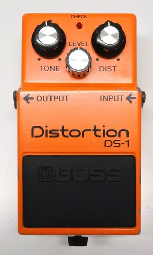 Boss distortion guitar - ds-1,