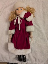 Regency Fine Arts Victoria 18"