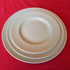 GRADULATED SET OF VINTAGE 1940s WOODS WARE GREEN BERYL. PLATES...