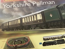 00 Gauge Hornby R1136 Yorkshire Pullman Train Set DCC Ready Excellent Condition