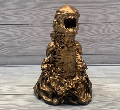 Alien chest burster figure - chest,