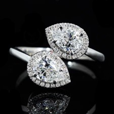 2.94 TCW Pear Cut Moissanite