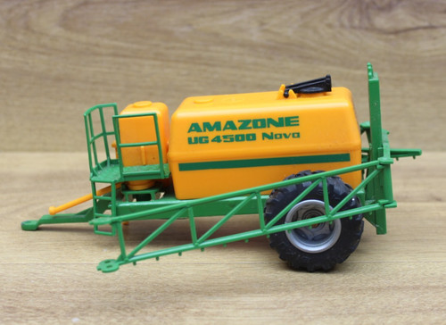 Siku farming trailer - 1/32,